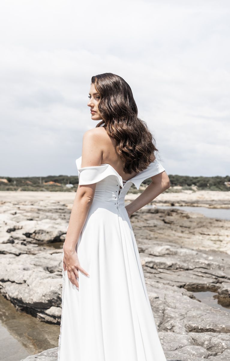 Robe de mariée col bateau 