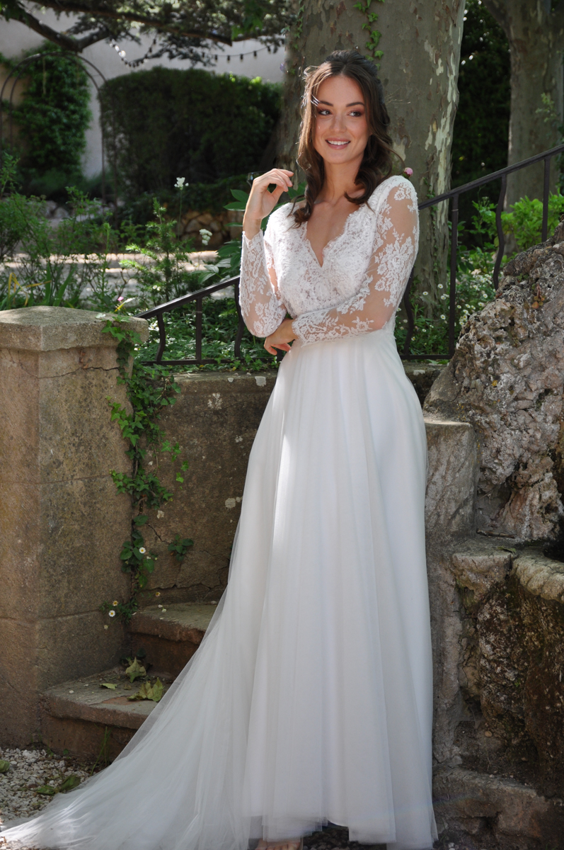 Robe de mariée bohème en dentelle manches longues