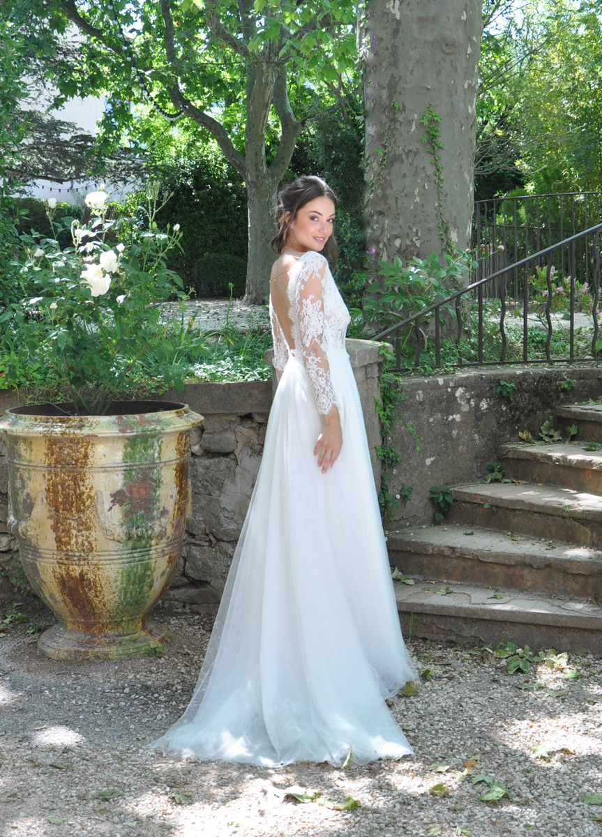 Robe de mariée bohème en dentelle manches longues