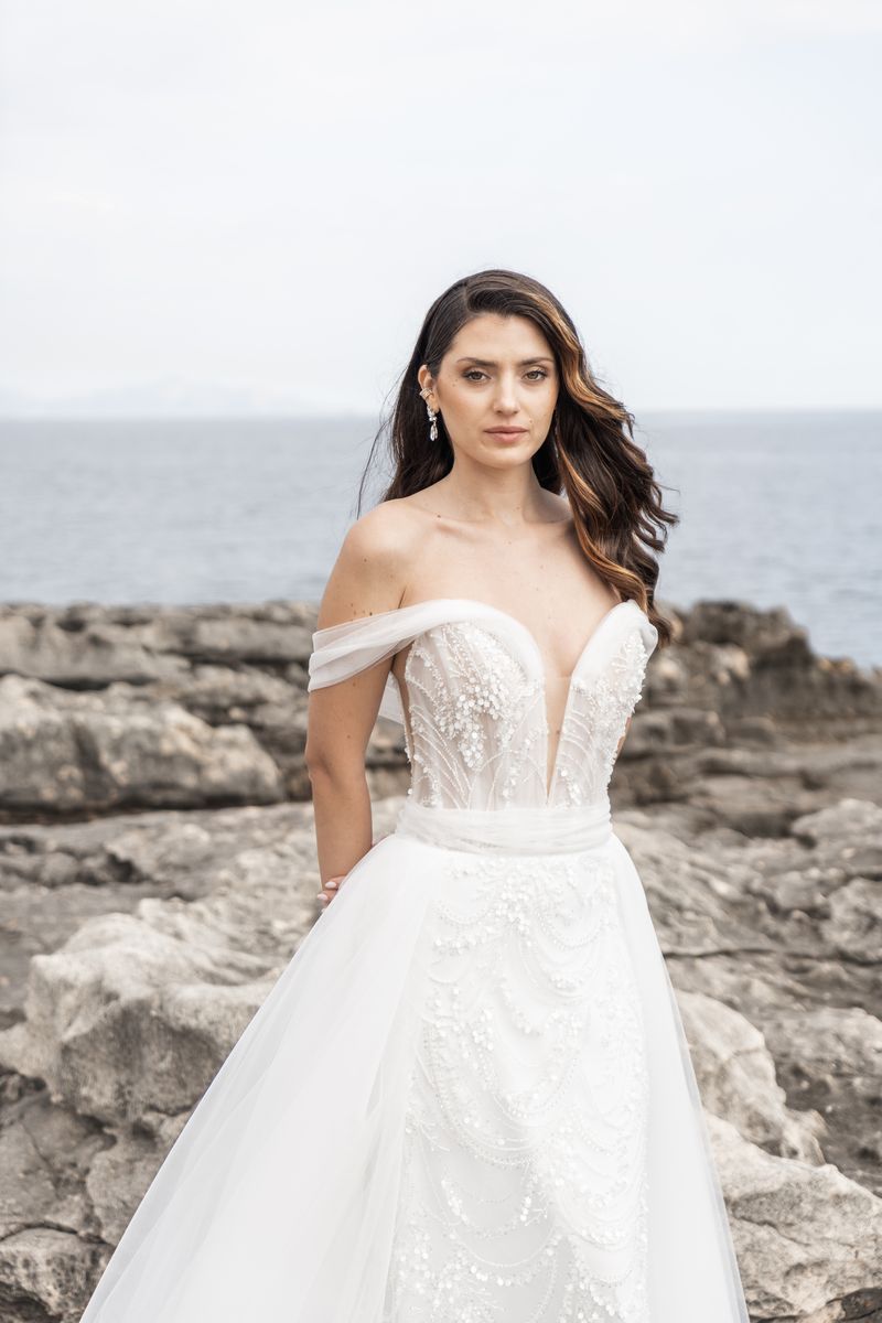 Robe de mariée col bateau boutique en Provence
