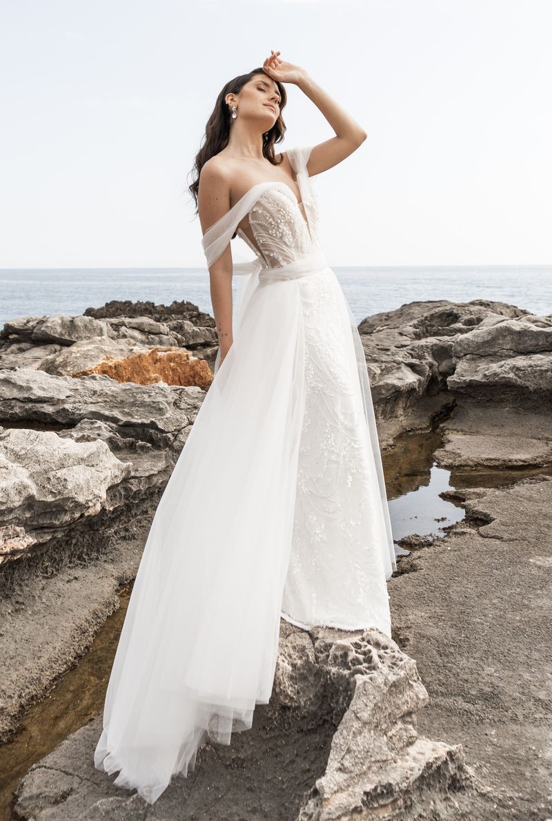 Robe de mariée col bateau boutique en Provence