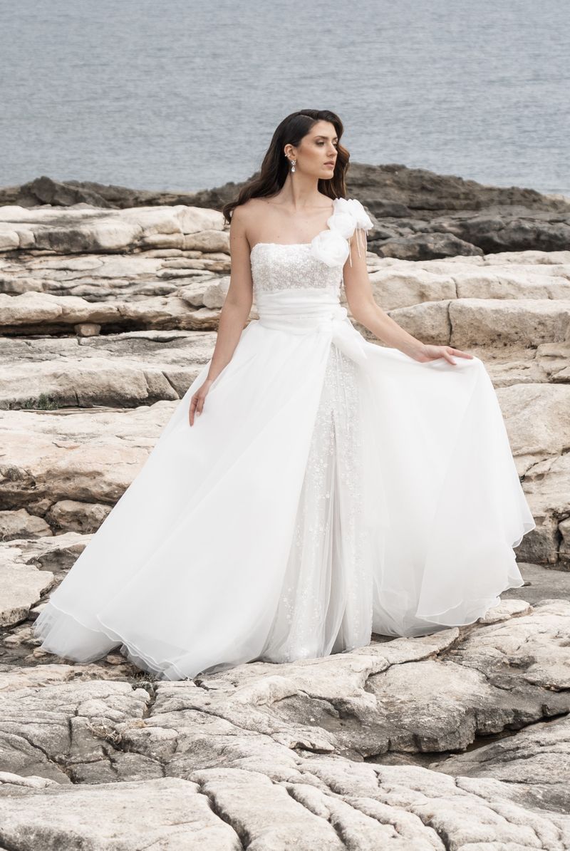 Robe de mariée 2 en 1 transformable princesse pour la cérémonie, droite pour la soirée